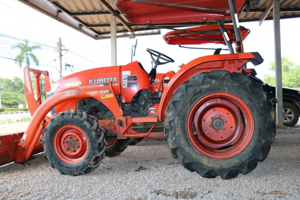 สามย่านแทรคเตอร์ ขายรถไถ KUBOTA L3608 พร้อมดันหน้าคานบน รถสวยสภาพเดิมๆ เครื่องดี เกียร์ดี ไฮดรอลิคดี มีทะเบียนพร้อมโอน มีรถขนส่งบริการ ร้านสามย่านแทรคเตอร์ อ.แกลง จ.ระยอง 0897489639,0818618678,0899347475 id line=0897489639 id line=0818618678 id line=089 สามย่านแทรคเตอร์ ขายรถไถ KUBOTA L3608 พร้อมดันหน้าคานบน รถสวยสภาพเดิมๆ เครื่องดี เกียร์ดี ไฮดรอลิคดี มีทะเบียนพร้อมโอน มีรถขนส่งบริการ ร้านสามย่านแทรคเตอร์ อ.แกลง จ.ระยอง 0897489639,0818618678,0899347475 id line=0897489639 id line=0818618678 id line=089
