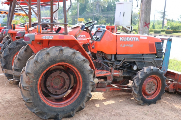 สามย่านแทรคเตอร์ ขายรถไถ KUBOTA L3408 พร้อมดันหน้า เครื่องดี เกียร์ดี ไฮดรอลิคดี มีทะเบียนพร้อมโอน ราคา 175,000 สามย่านแทรคเตอร์ ขายรถไถ KUBOTA L3408 พร้อมดันหน้า เครื่องดี เกียร์ดี ไฮดรอลิคดี มีทะเบียนพร้อมโอน ราคา 175,000
