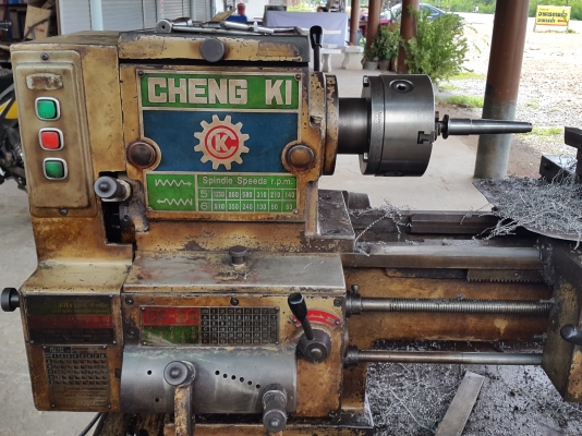 เครื่องกลึง 4 ฟุต 2 เพลา เกียร์บล็อก พร้อมใช้งาน สวยๆเดิมๆ ไฟบ้าน ด่วนๆๆ 45,000