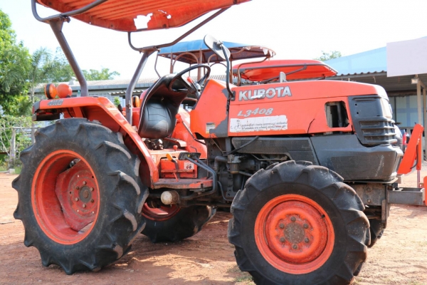 สามย่านแทรคเตอร์  ขายรถไถ KUBOTA L3408 ตัวเปล่า เครื่องดี เกียร์ดี ไฮดรอลิคดี มีทะเบียนพร้อมโอน