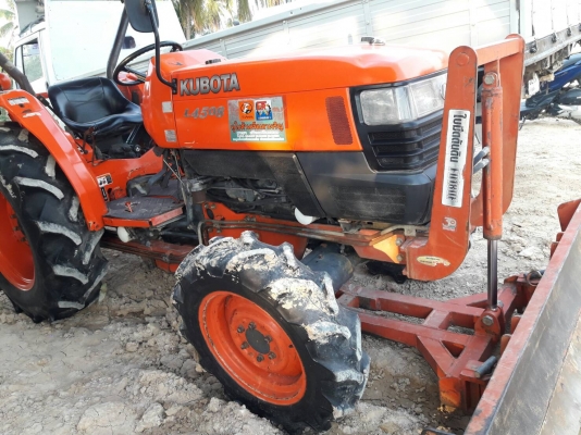 รถไถ 45 แรง   ปึ 53  เครื่องแห้งดี  พร้อมลุยงาน อุปกร  2 ชิ้น  ราคา  เบาฯฯ  240000  บาท  ต่อลองคับ     ดูรถ ที จ. สุรินทร์   วันทูคอล 098 668-3479 dtac 094 283-9369    สิทธิ์ คับ