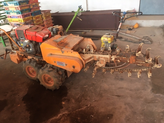 เครื่องขุดร่องดิน