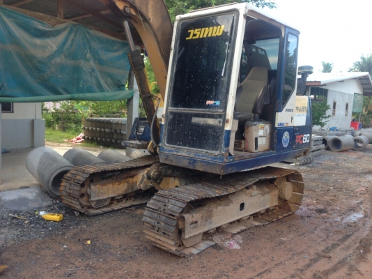 ขายด่วน KOMATSU PC60-5 สภาพสวยพร้อมใช้งาน เครื่องปั้มดี โซ่ช่วงล่างสวย มีใบดันหน้า รถใช้งานปกติ