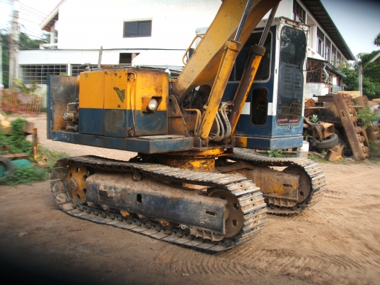 ขายรถแม็คโฮล โคมัตสุ รุ่น 12 HT ขายตัวเดิน เครื่อง ปั้ม โซ่ ชิ้นส่วนต่างๆ แยกขาย