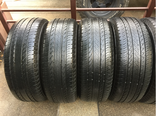 ยาง Bridgestone 265 65 17 กลางปี15 ดอกเต็ม ใช้ยาว มี2ชุด ราคาไม่แพง