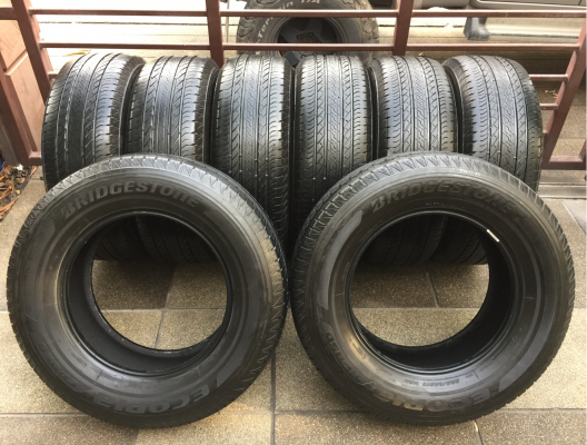 ยาง Bridgestone 265 65 17 กลางปี15 ดอกเต็ม ใช้ยาว มี2ชุด ราคาไม่แพง