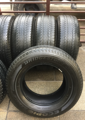 ยาง Bridgestone 265 65 17 กลางปี15 ดอกเต็ม ใช้ยาว มี2ชุด ราคาไม่แพง