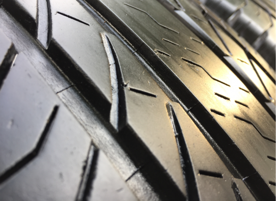 ยาง Bridgestone 265 65 17 กลางปี15 ดอกเต็ม ใช้ยาว มี2ชุด ราคาไม่แพง