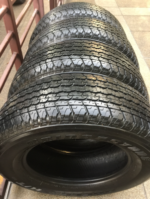 ยาง Bridgestone 255 65 17 กลางปี15 ดอกเต็ม ไม่มีปะ ใช้ยาว ราคาไม่แพง