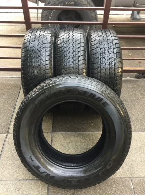 ยาง Bridgestone 255 65 17 กลางปี15 ดอกเต็ม ไม่มีปะ ใช้ยาว ราคาไม่แพง