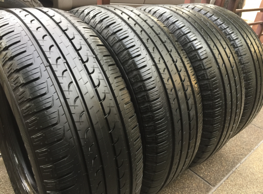 ยาง Goodyear 265 65 17 กลางปี15 ดอกเต็ม เนื้อนิ่มๆ ใช้กันยาว ราคาไม่แพง