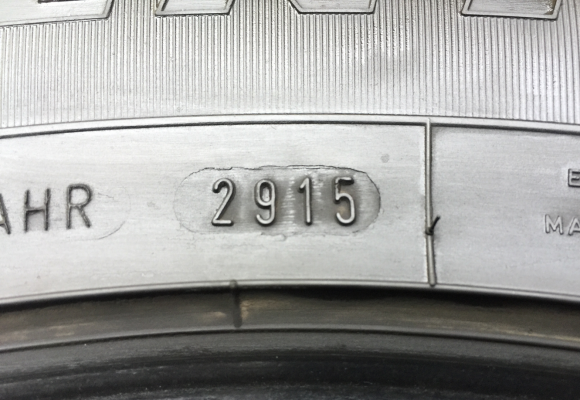 ยาง Goodyear 265 65 17 กลางปี15 ดอกเต็ม เนื้อนิ่มๆ ใช้กันยาว ราคาไม่แพง