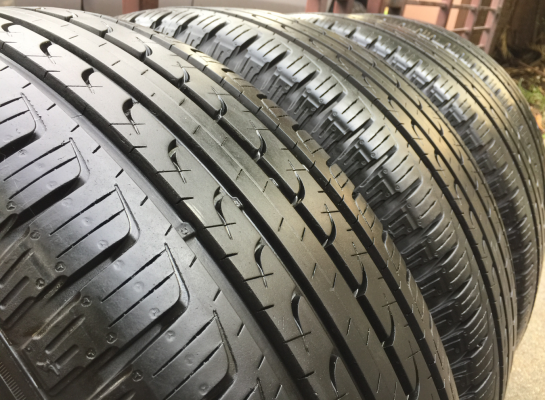 ยาง Goodyear 265 65 17 กลางปี15 ดอกเต็ม เนื้อนิ่มๆ ใช้กันยาว ราคาไม่แพง