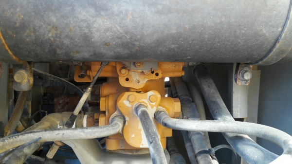 รถบด 4 ตัน Komatsu JV40CW-2A เก่าญี่ปุ่น