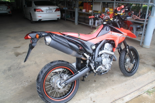 ขาย CRF 250 M ปี 2014 สภาพสวย มือเดียวออกศูนย์ 92000