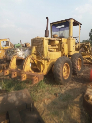 ขายรถเกรดCat12Fสภาพสวยพร้อมใช้ ติดต่อคุณอ๊อฟ พิจิตร086-737-9991