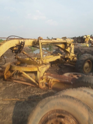 ขายรถเกรดCat12Fสภาพสวยพร้อมใช้ ติดต่อคุณอ๊อฟ พิจิตร086-737-9991