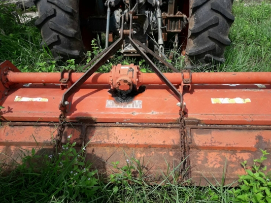 รถไถ M 5000  อุปกร 3 ชิ้น   พร้อมใช้งาน ปี 52   ราคา 320000  บาท    ดูรถได้ที จ .อุบล   ติดต่อทีเบอร์ 098 668-3479 -094 283-9369 คุณ สิทธิ์