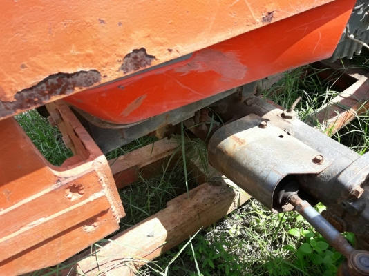 รถไถ M 5000  อุปกร 3 ชิ้น   พร้อมใช้งาน ปี 52   ราคา 320000  บาท    ดูรถได้ที จ .อุบล   ติดต่อทีเบอร์ 098 668-3479 -094 283-9369 คุณ สิทธิ์