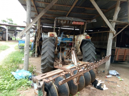 ขายรถไถฟอร์ด77 T3 อุปกรณ์ 4ชิ้น 268,000 บาท