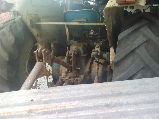 ขายรถไถฟอร์ด77 T3 อุปกรณ์ 4ชิ้น 268,000 บาท