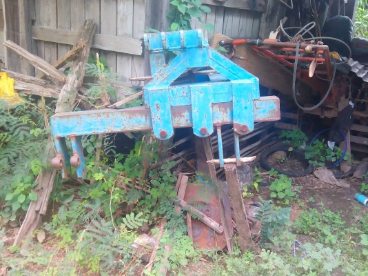 ขายรถไถฟอร์ด77 T3 อุปกรณ์ 4ชิ้น 268,000 บาท