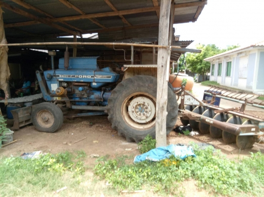 ขายรถไถฟอร์ด77 T3 อุปกรณ์ 4ชิ้น 268,000 บาท