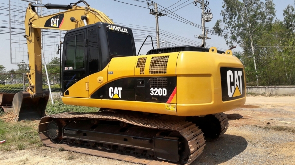 รถยังขาย อยู่นะครับ ลงไว้นาน ไปทำงานมาพึ่งเสดยังขายอยู่นะครับขาย ครับ cat 320d สเปกญี่ปุ่น รถสวยมากไม่เคยใช้งานหนัก ช่วงล่างเต็มเอวแน่น ครับ
