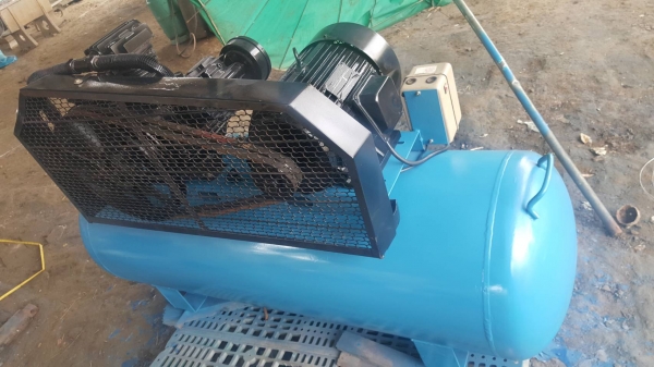 ปั้มลม AIR COMPRESSOR LUMAN ขนาด300ลิตร/ 3สูบ/ 10 แรง/ ไฟ380V**ยังไม่เคยใช้งาน*ขายราคา 29,500บาท ติดต่อ089-2619445 ปั้มลม AIR COMPRESSOR LUMAN ขนาด300ลิตร/ 3สูบ/ 10 แรง/ ไฟ380V**ยังไม่เคยใช้งาน*ขายราคา 29,500บาท ติดต่อ089-2619445