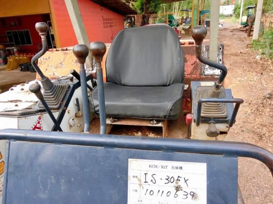 ขายด่วน  รถแบ๊คโฮเก่านอกญี่ปุ่น  ยี่ห้อ : IHI   แบบ : IS-30FX แทรกเหล็ก,เครื่อง3สูบ,ชั่วโมงการทำงาน2300ชม. สนใจติดต่อ : 099-907-9273 กิ๊ฟ กมลชนก