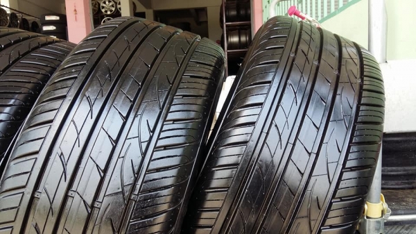 ขายล้อแม็กน้องๆป้ายแดง civic fc 16"ยางปี16สนใจติดต่อร้าน ก.เจริญการยางครับ 081-3747940 ขายล้อแม็กน้องๆป้ายแดง civic fc 16"ยางปี16สนใจติดต่อร้าน ก.เจริญการยางครับ 081-3747940