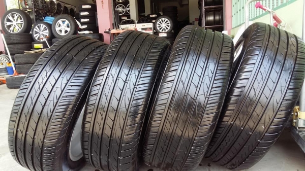 ขายล้อแม็กน้องๆป้ายแดง civic fc 16"ยางปี16สนใจติดต่อร้าน ก.เจริญการยางครับ 081-3747940 ขายล้อแม็กน้องๆป้ายแดง civic fc 16"ยางปี16สนใจติดต่อร้าน ก.เจริญการยางครับ 081-3747940