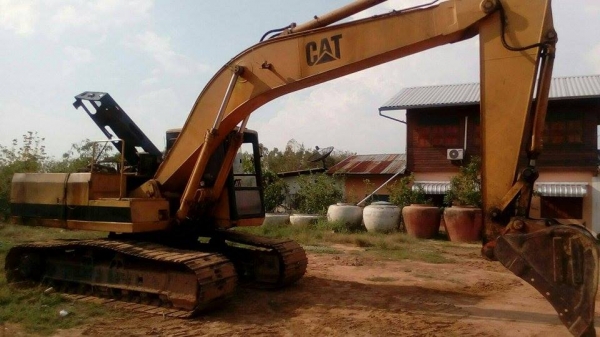 ขายรถแบคโคCAT E200B สภาพพร้อมใช้งาน ราคา430,000 สนใจโทร 090-8588220คุณนะ 093-3258446คุณบิว เว็บไซต์ส่วนตัว www.narong2truck.com www.truck.in.th/498 ID: narong498 ID: 09332584461 เพจ Facebook ณรงค์ ซื้อขายรถมือสอง กลุ่ม Facebook ณรงค์ ซื้อขายรถมือสอง