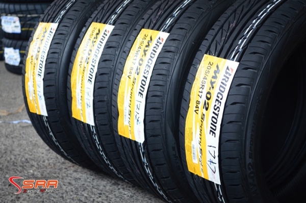 BRIDGESTONE MY02 205/45R17 ปี17 ราคาพิเศษ