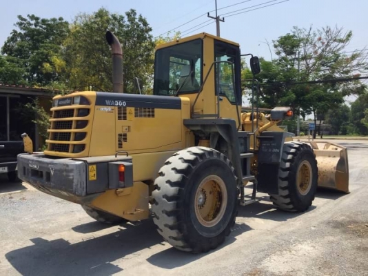 ขาย KOMATSU WA300-3 นำเข้าจากญี่ปุ่น โทร.090-986-2521 อ๊อบ