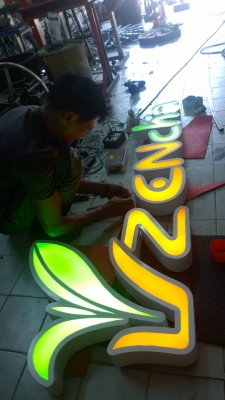 ออกแบบ ทำป้ายไฟ ตัวหนังสือ Led ป้ายร้านอาหาร คลีนิค