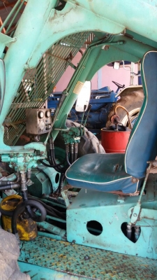 รถคีบอ้อยสามล้อ