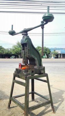 ** ไปอยู่ระยองครับ ** ปั้มคอม้า(คาราบาว)เบอร์ 2 แกน 2.5" เขา/ตุ้ม/โต้ะ ครบๆพร้อมใช้