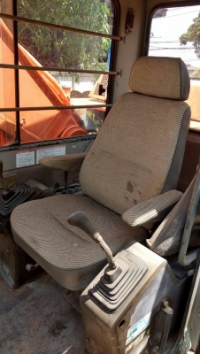 ขายรถขุดEX270สภาพเก่านอกสวยพร้อมใช3400ชั่วโมง