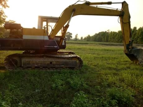 KOMATSU PC100-3