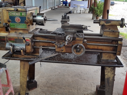 เครื่องกลึง 4 ฟุต 2 เพลา พร้อมใช้งาน ไฟบ้าน อุปกรณ์ครบๆๆ 45,000