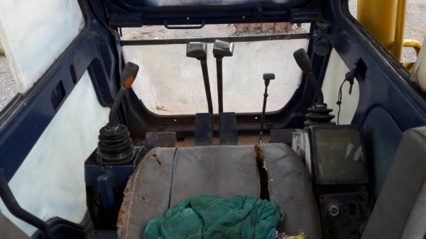 ขาย แบคโฮ KOBELCO SK200 Mark 3 ไฟฟ้าตัดแล้ว เครื่องดี ปั้มดี ช่วงล่างแน่น เอกสารเล่มทะเบียนครบ ราคาต่อรองได้ครับ