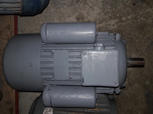 ขาย !! มอเตอร์2แรง220v.ของจีนรุ่นหนัก.พร้อมใช้งาน