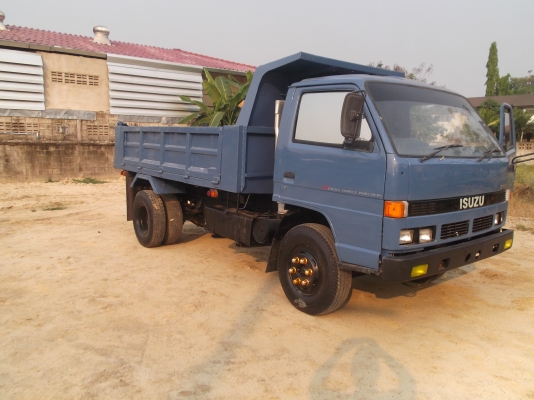 ISUZU 115 แรง ปี32 ดั้ม 5 คิว ISUZU 115 แรง ปี32 ดั้ม 5 คิว