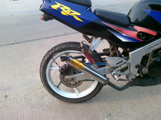 NSR150แต่งสตันท์ เครื่องดี ท่อสูตร วิ่งดี พร้อมใช้ NSR150แต่งสตันท์ เครื่องดี ท่อสูตร วิ่งดี พร้อมใช้