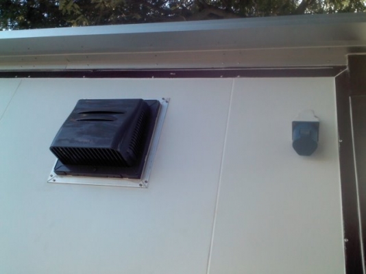 ขายตู้คอนเทนเนอร์ออฟฟิตทำจากแผ่น PUทนความร้อน 081-3535-948