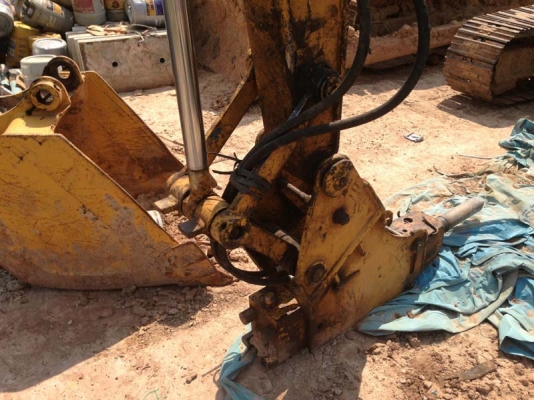 Komatsu PC60-3 U บุ้งกี๋+หัวเจาะ บูมสไลท์ Komatsu PC60-3 U บุ้งกี๋+หัวเจาะ บูมสไลท์