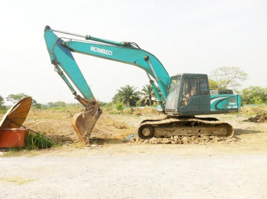 รถแบ็คโครน่าใช่