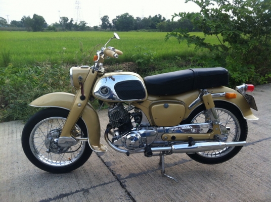 ขาย c92 สวยๆ ชุบทั้งคัน สตาร์ทง่าย ทะเบียนโอนเครื่องดีมากๆ ของเดิมเยอะ สีสวย 0819884773