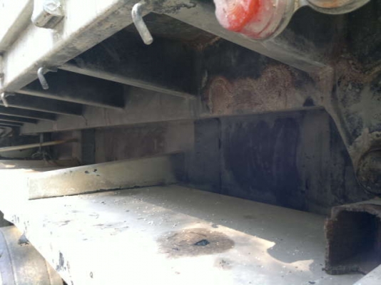 ขายหางเซมิดั้ม 3 เพลา กระบะเหล้กสามมิตรล๊อนเฉียง ปี.48 ช่วงล้างทำสีให้ใหม่แล้ว สวย สนใจรีบจองด่วน ราคาต่อรอง